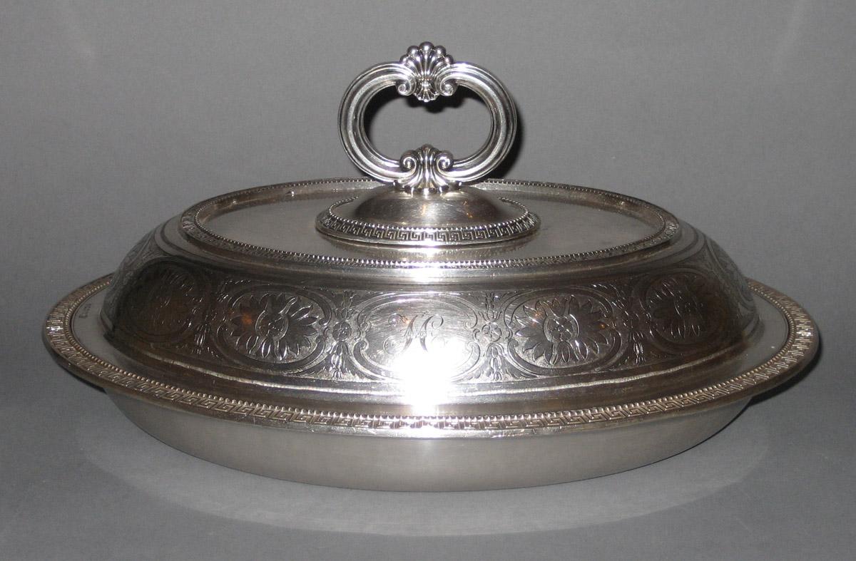 1993.0007 A, B Vegetable dish