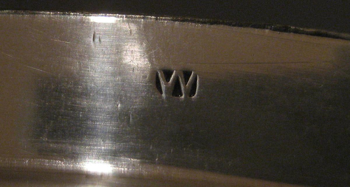 1993.0007 A, B Vegetable dish (mark 12)