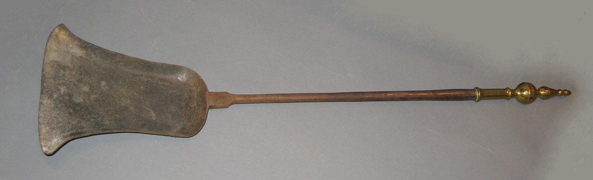 1993.0039.001 Shovel