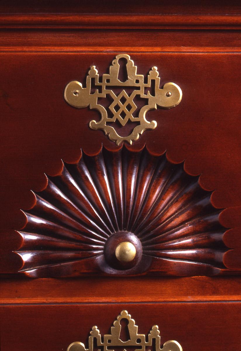 1993.0055 High chest (detail 3)