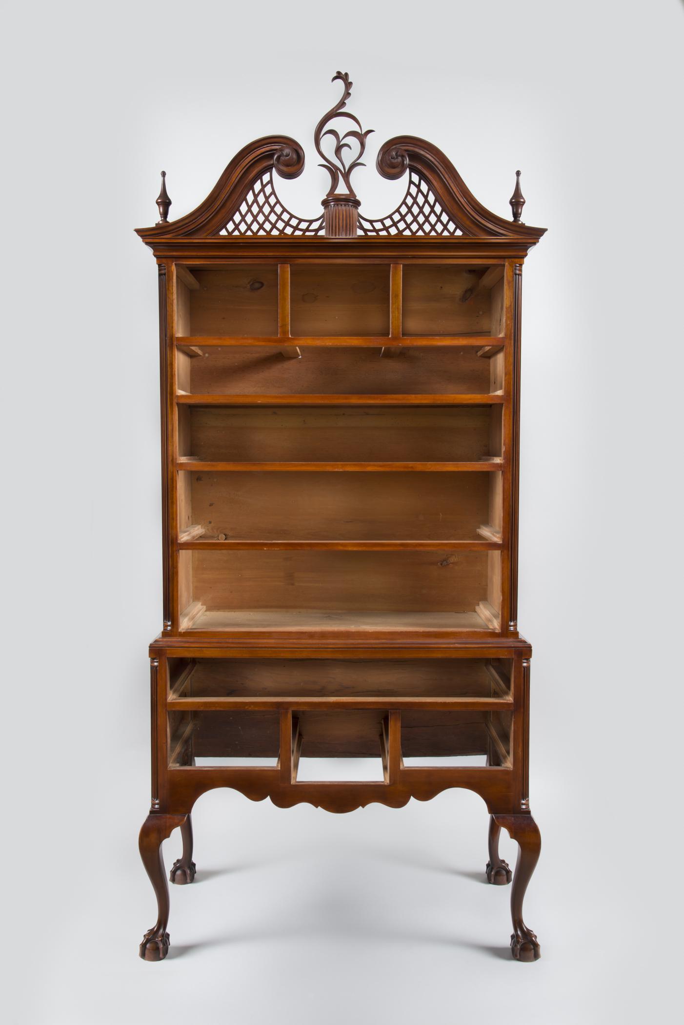 1993.0055 Chest of drawers, view 2