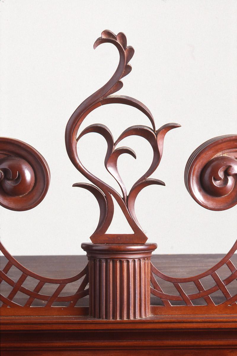 1993.0055 High chest (detail 2)