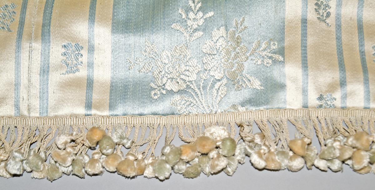 1952.0346.001 C Bed hanging, valance fringe detail