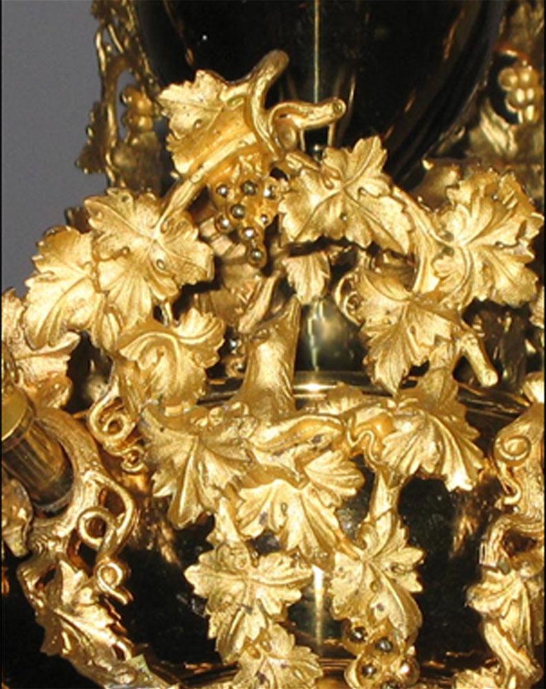 1993.0071 Chandelier fox and grapes detail