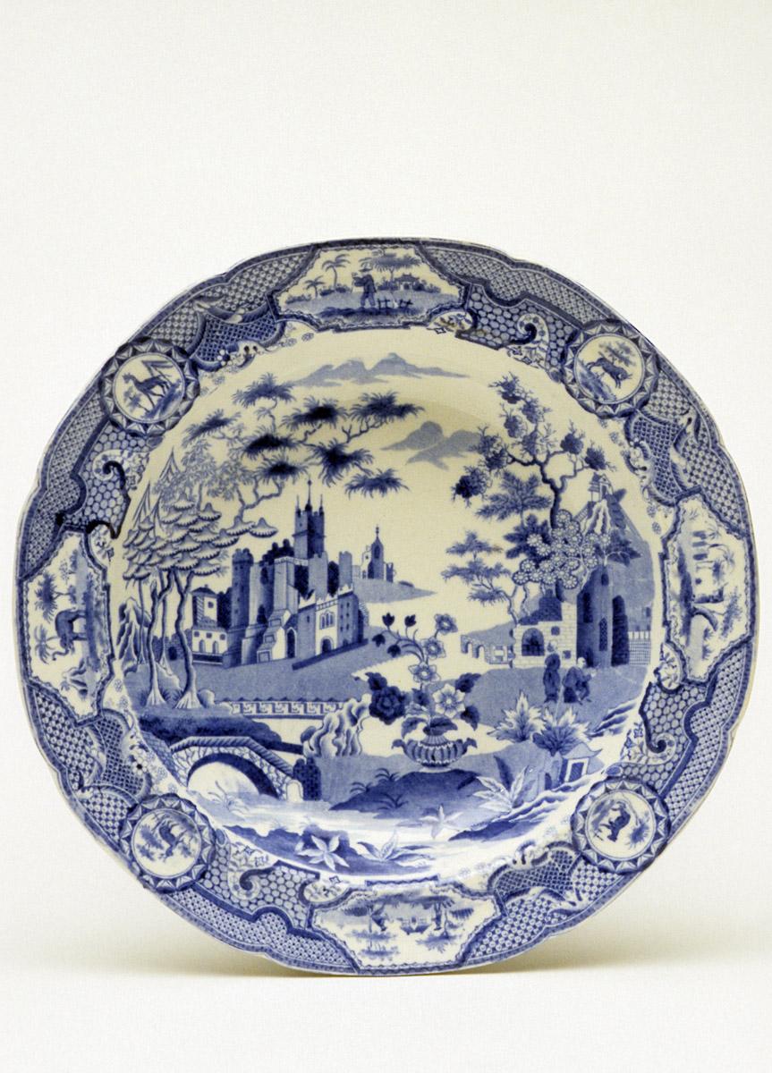 1993.0076 Soup plate