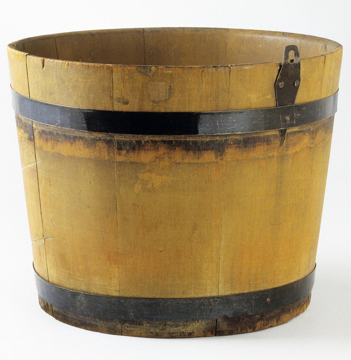 1993.0109 Sap Bucket