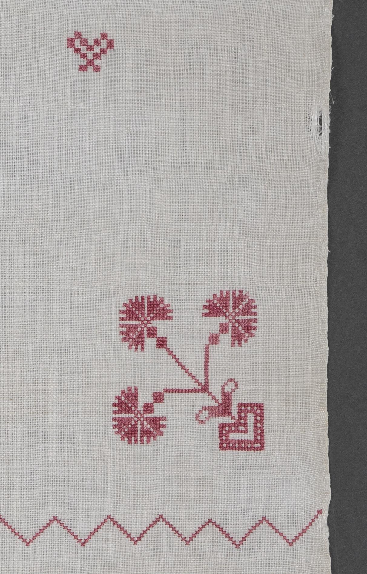 1994.0018 Towel, detail 9