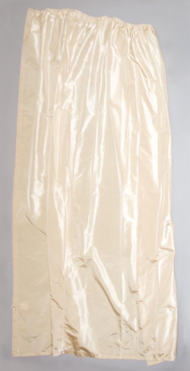 1952.0346.001 Bed hanging, headcloth