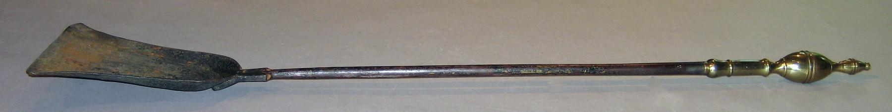 1994.0034.001 Shovel