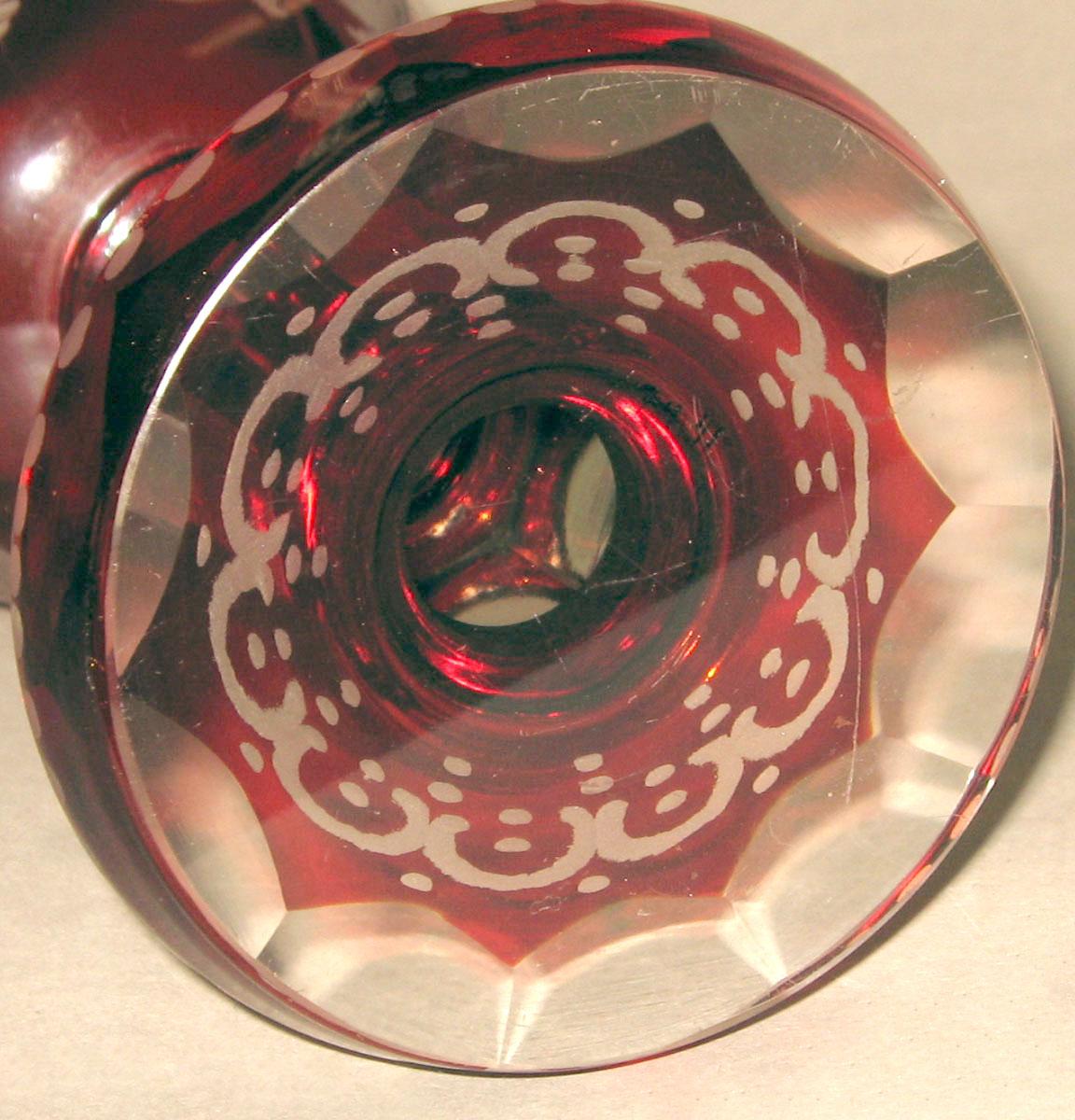 1994.0041 Glass goblet (underside)