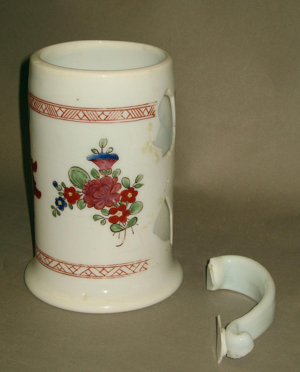 1994.0044 White glass mug (profile)