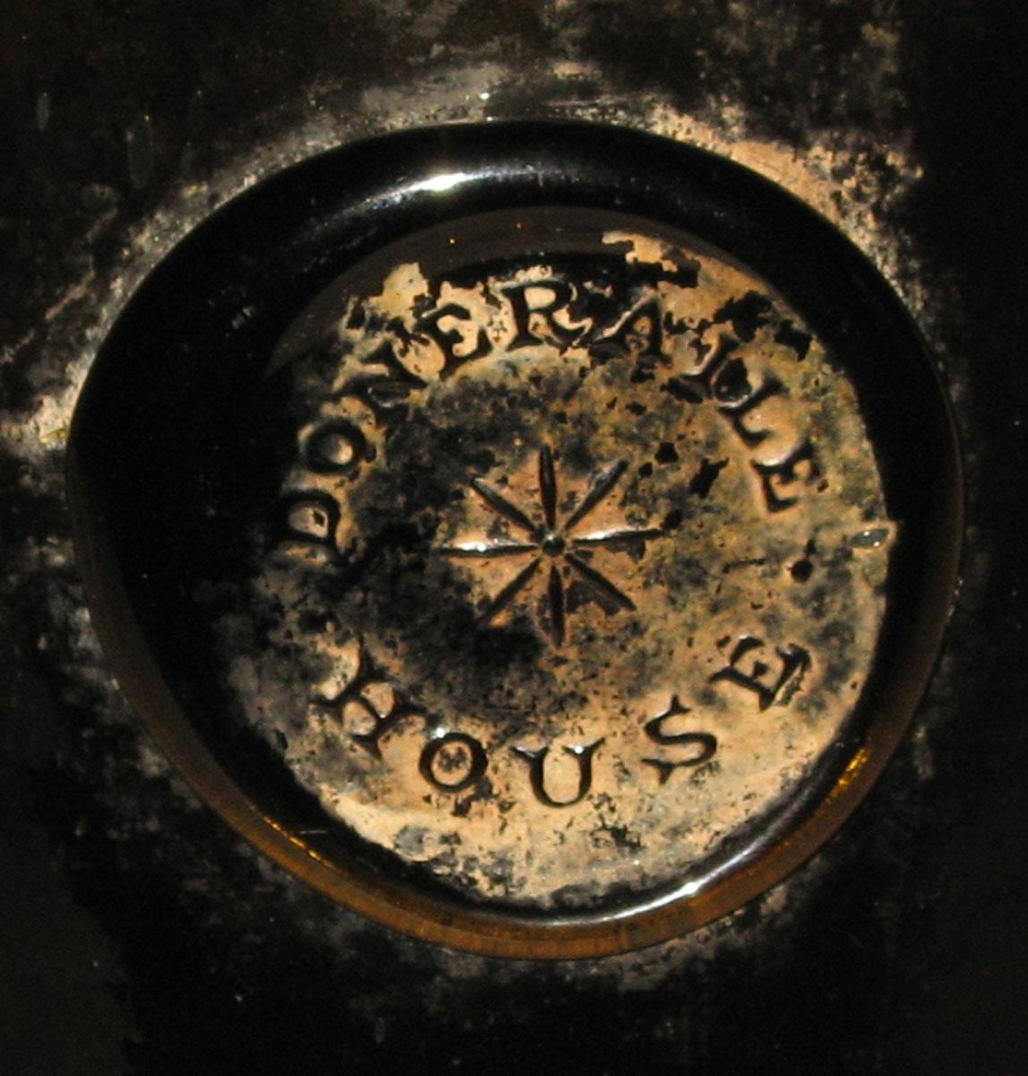 1994.0047 Glass wine bottle (detail)