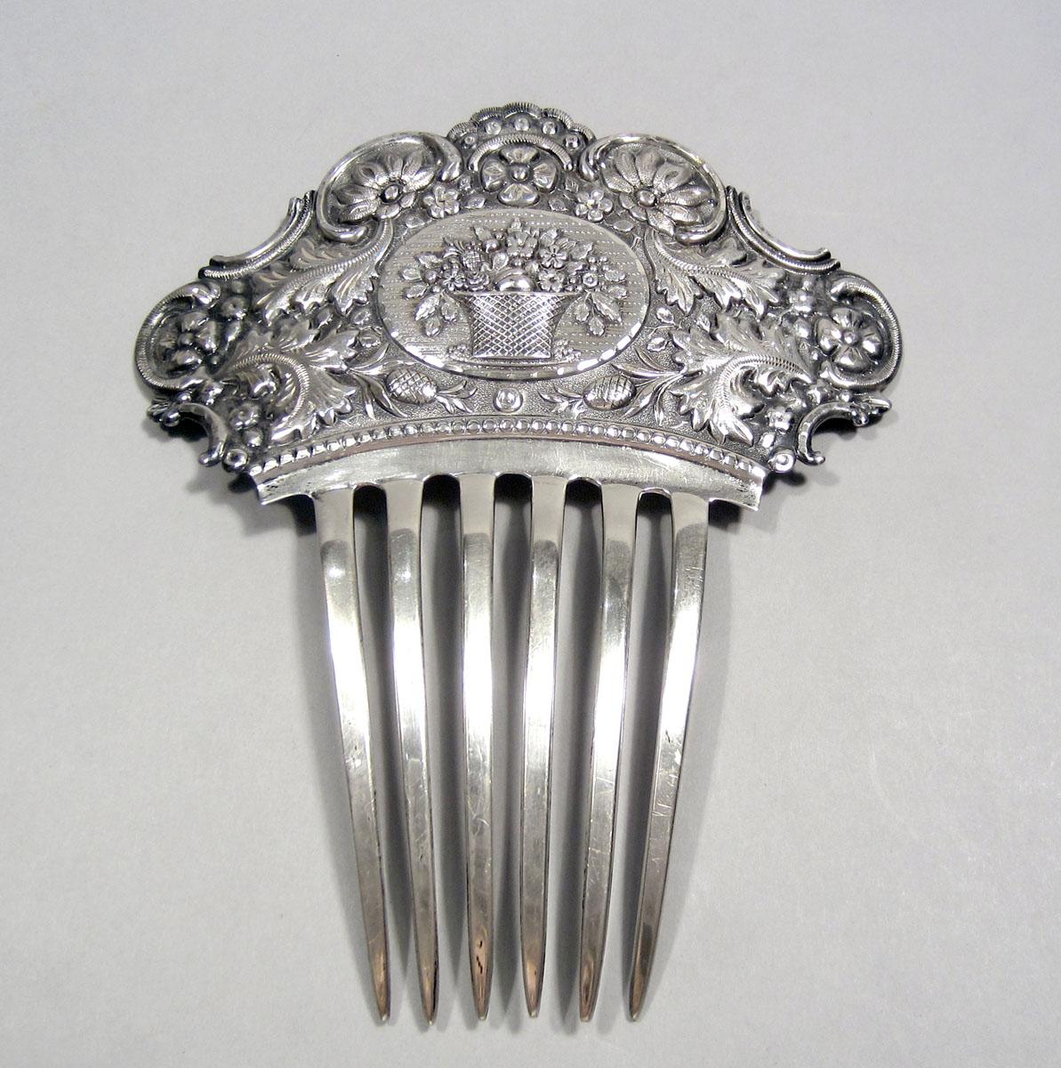 1994.0054 Silver Hair Comb