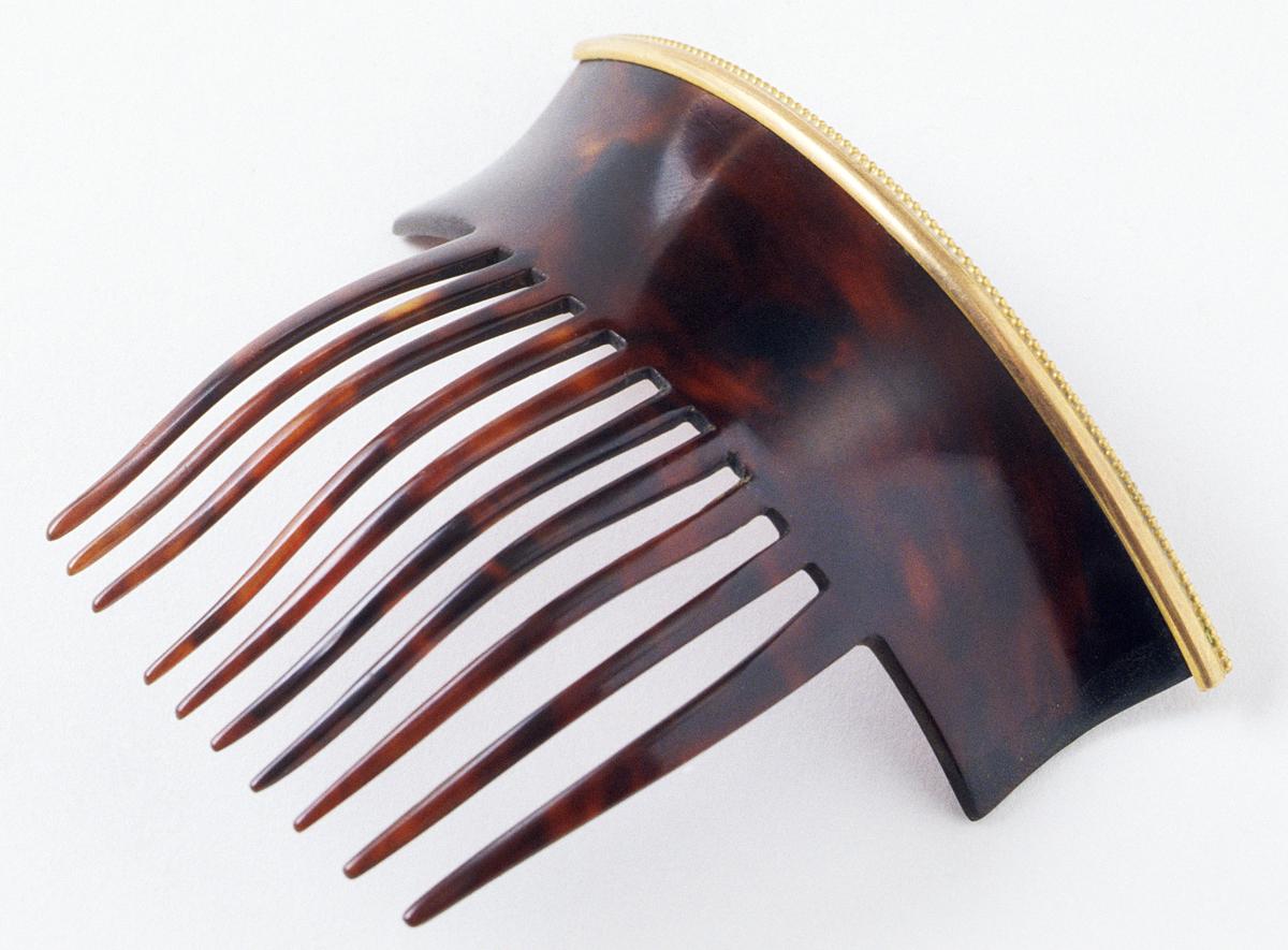1994.0057 Comb