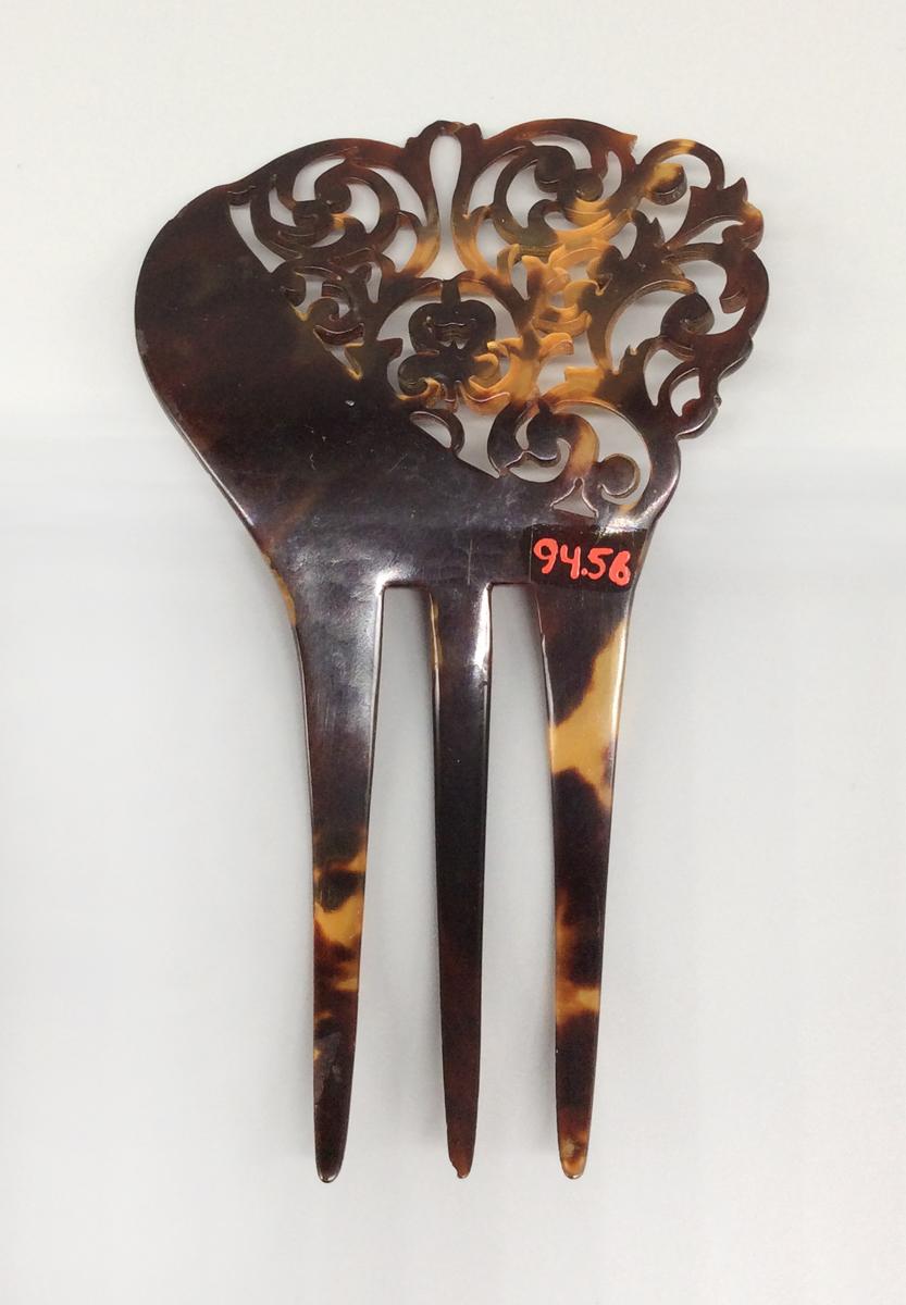 1994.0056 Comb, view 2