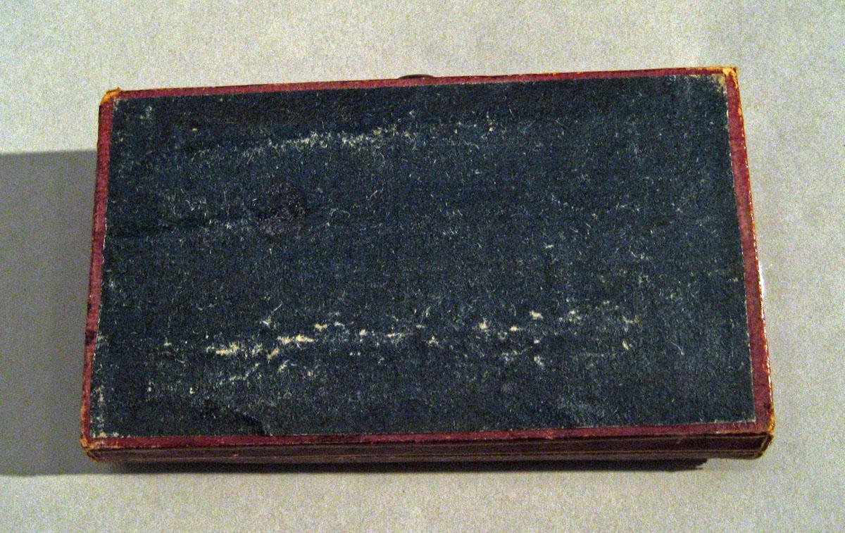 1994.0059 A-G Tool (for sewing) underside