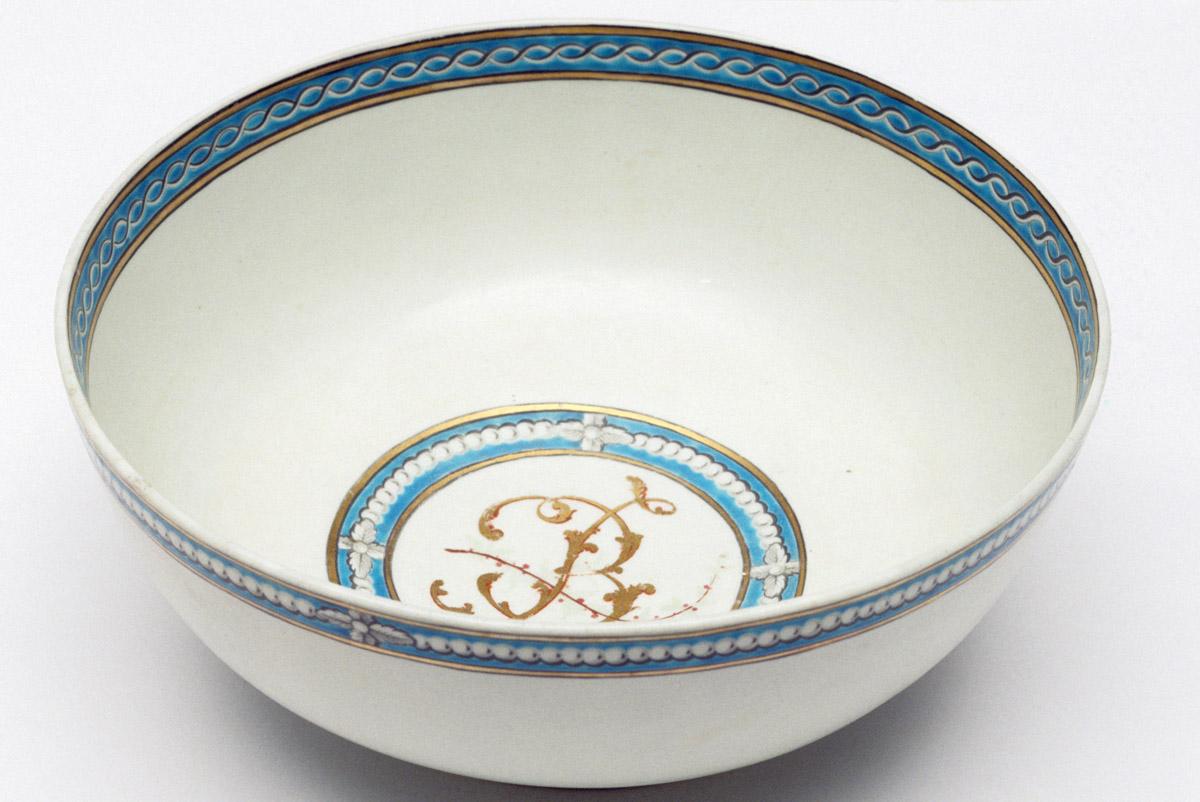 1994.0078 Punch bowl