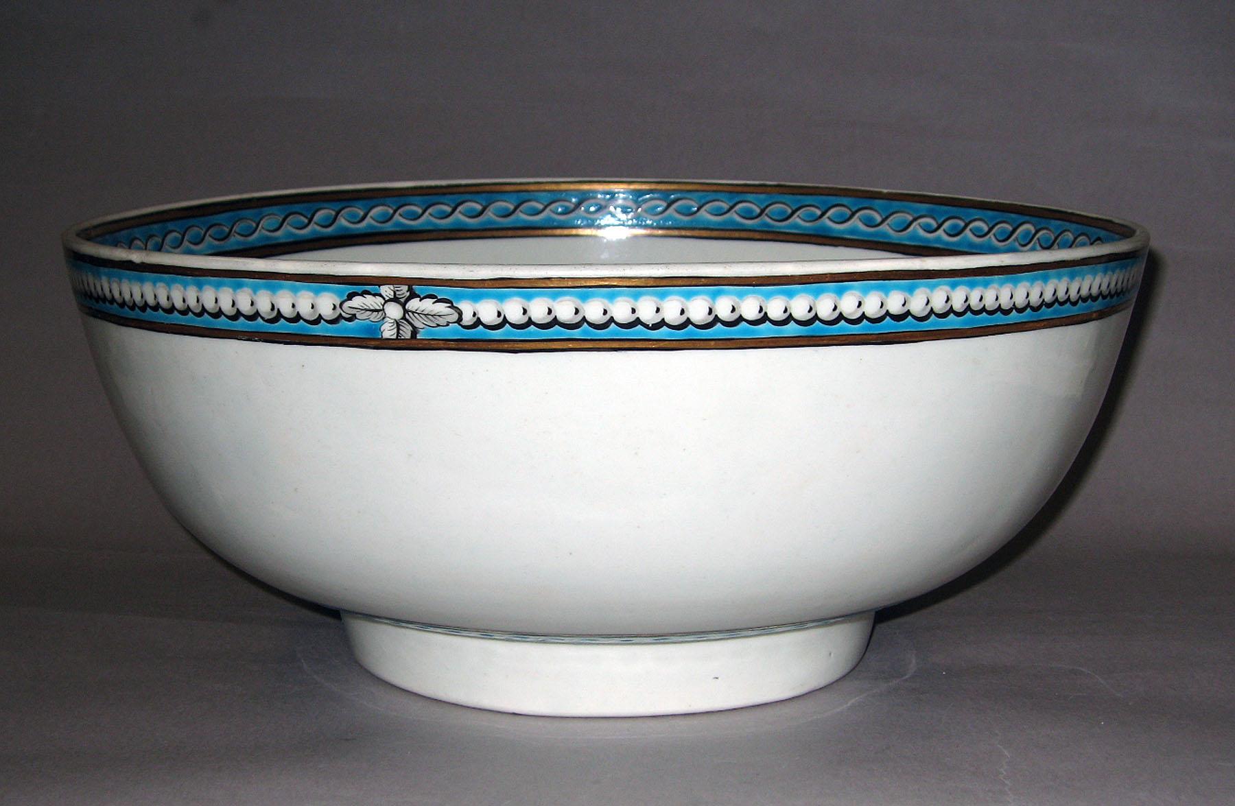 1994.0078 Porcelain bowl (profile)