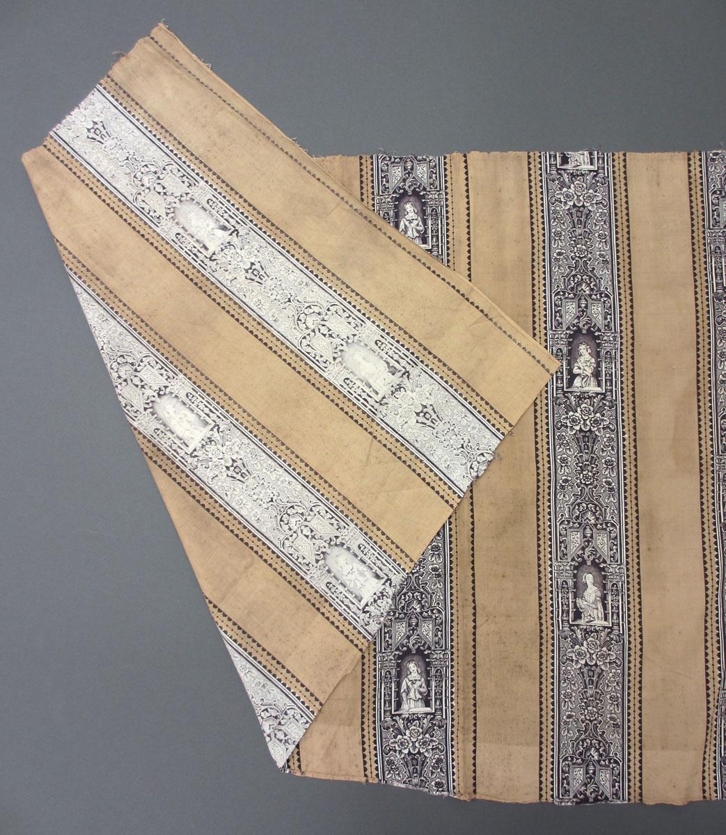 1994.0092 Textile, printed partial folded corner