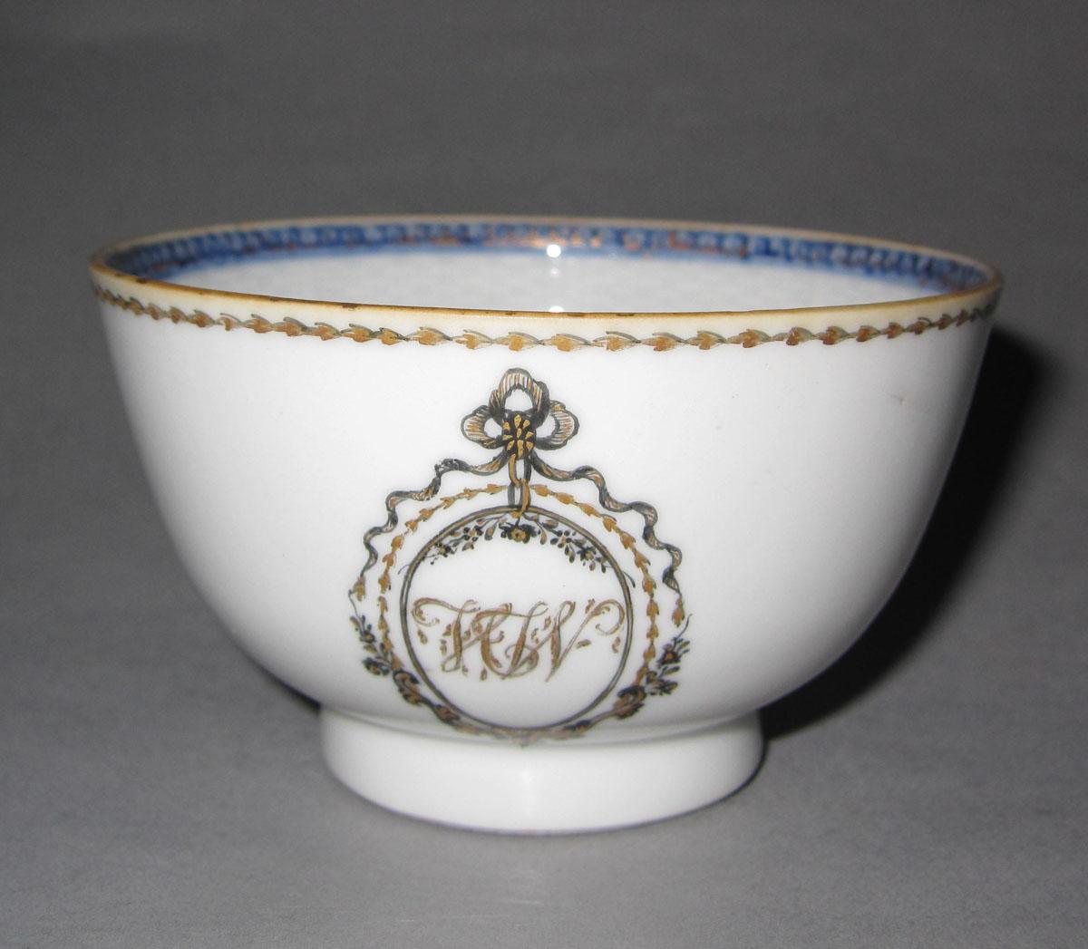 1994.0093.001 A Porcelain teabowl