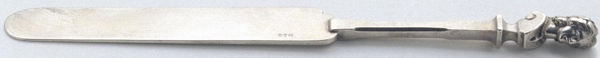 1994.0095.001 Knife, view 1
