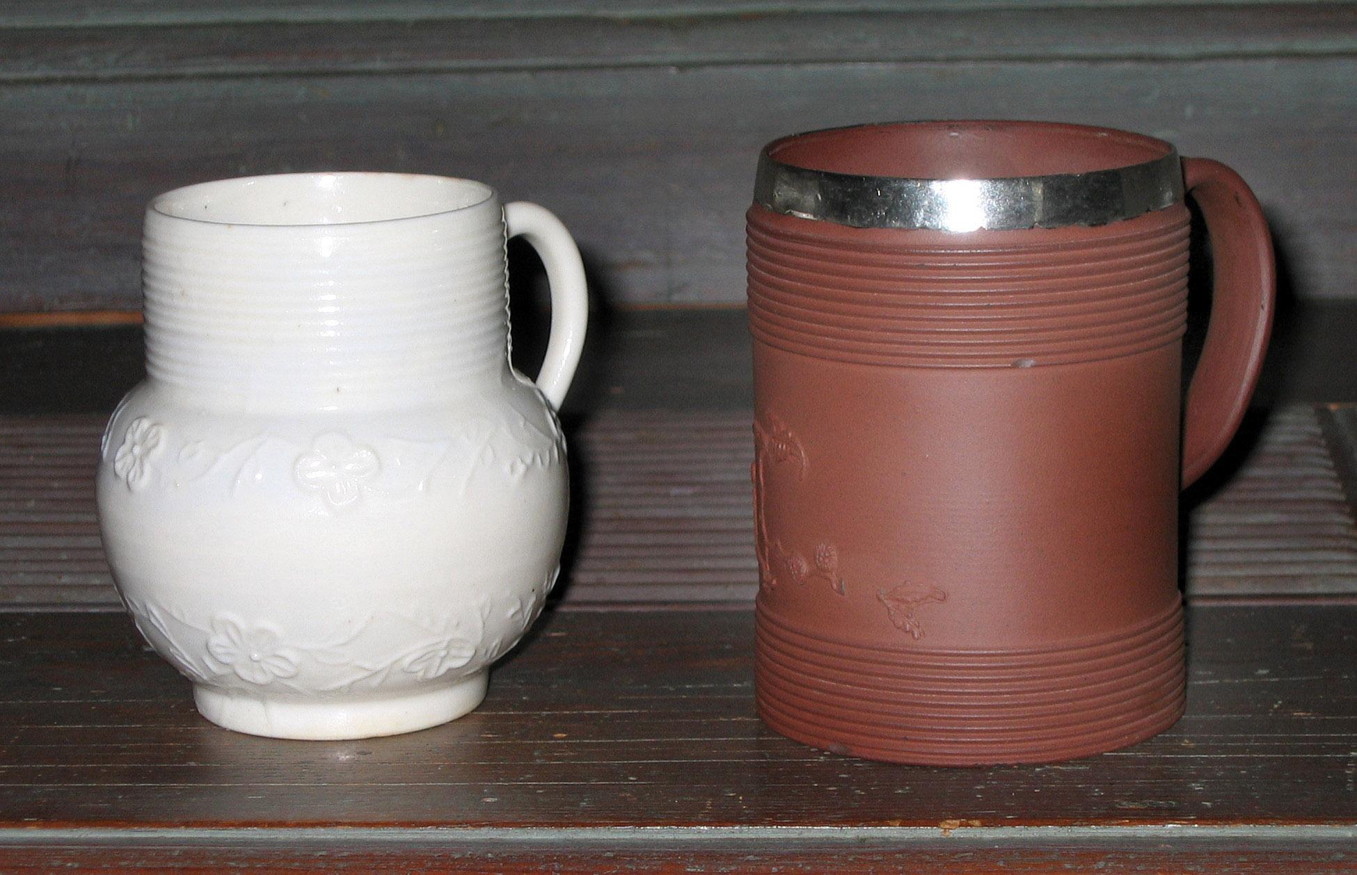 1975.0114, 1994.0097 Mugs