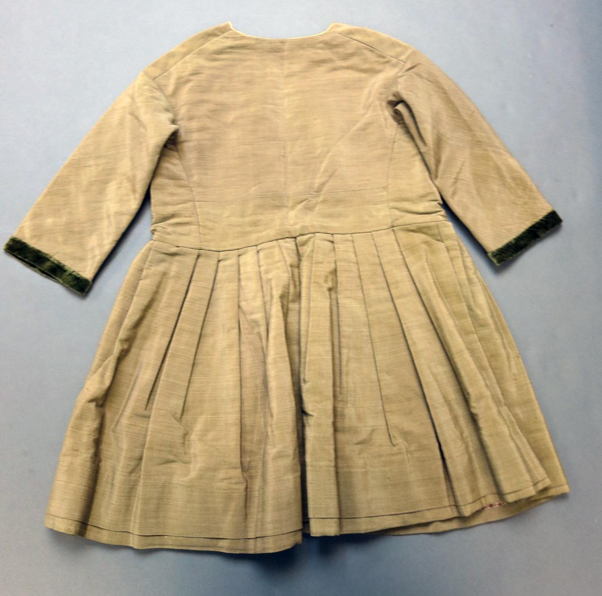 1994.0107.001 Coat, Back
