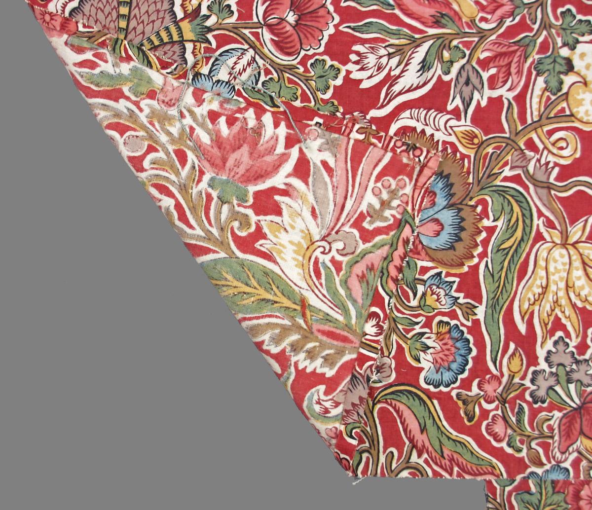 1958.0112.005 textile, printed folded corner