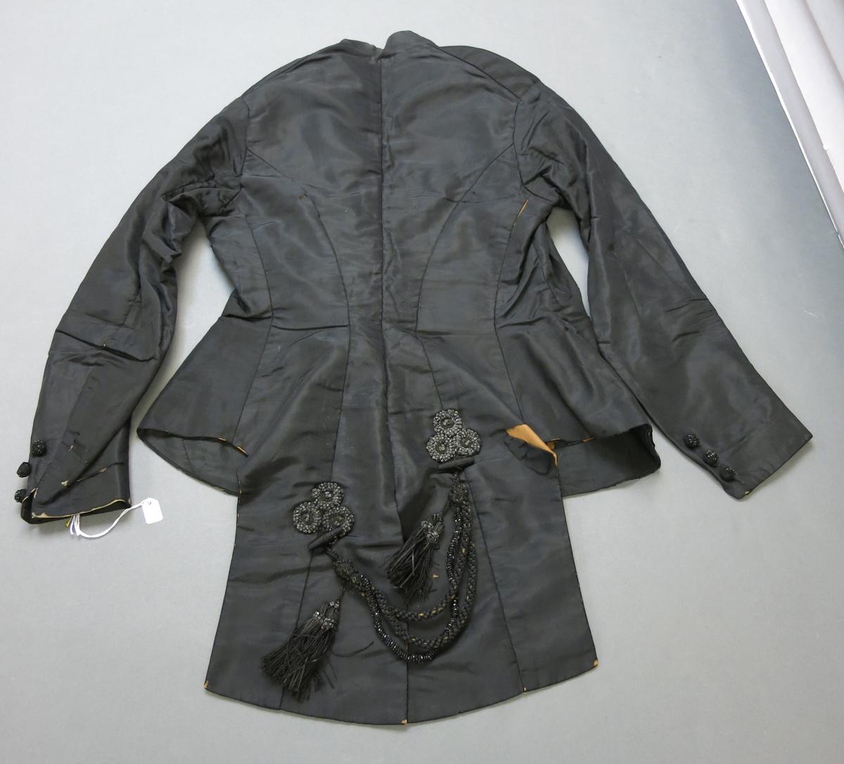 1994.0107.014 Bodice, Back