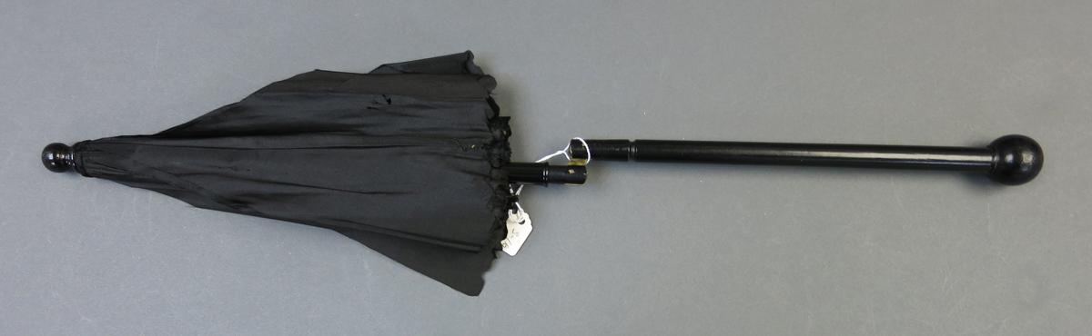 1994.0107.016 Parasol, View 1