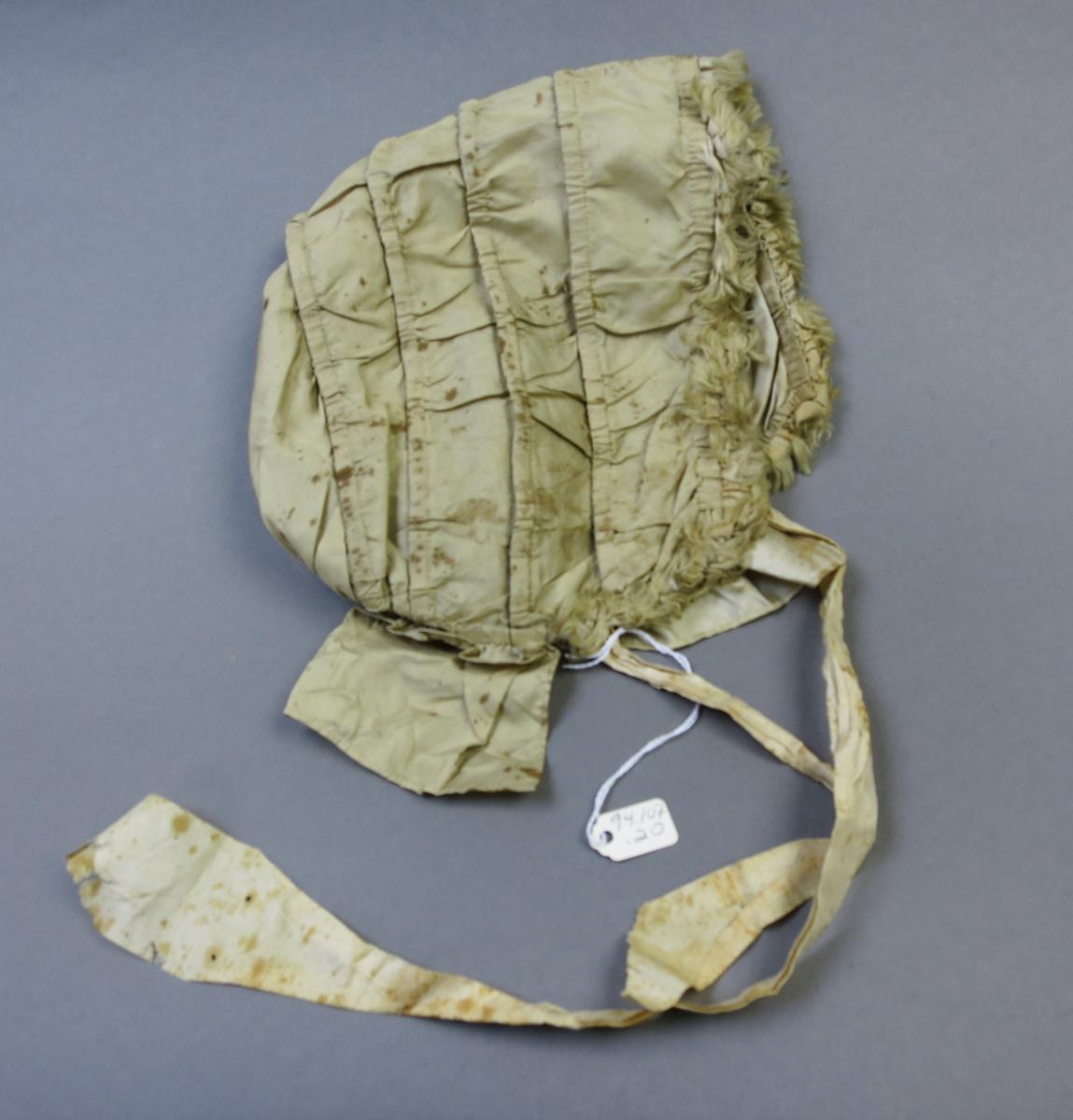 1994.0107.020 Bonnet, Alt