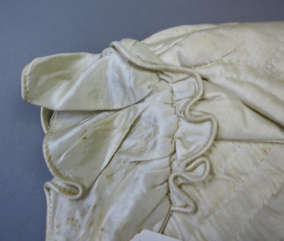 1994.0107.021 Bonnet, Rolled hem