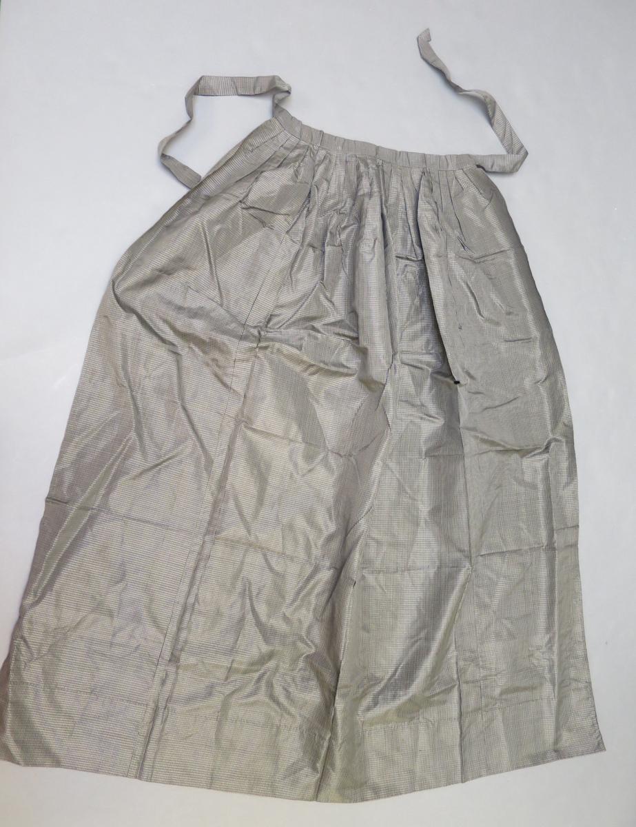1994.0107.022 Apron, Full