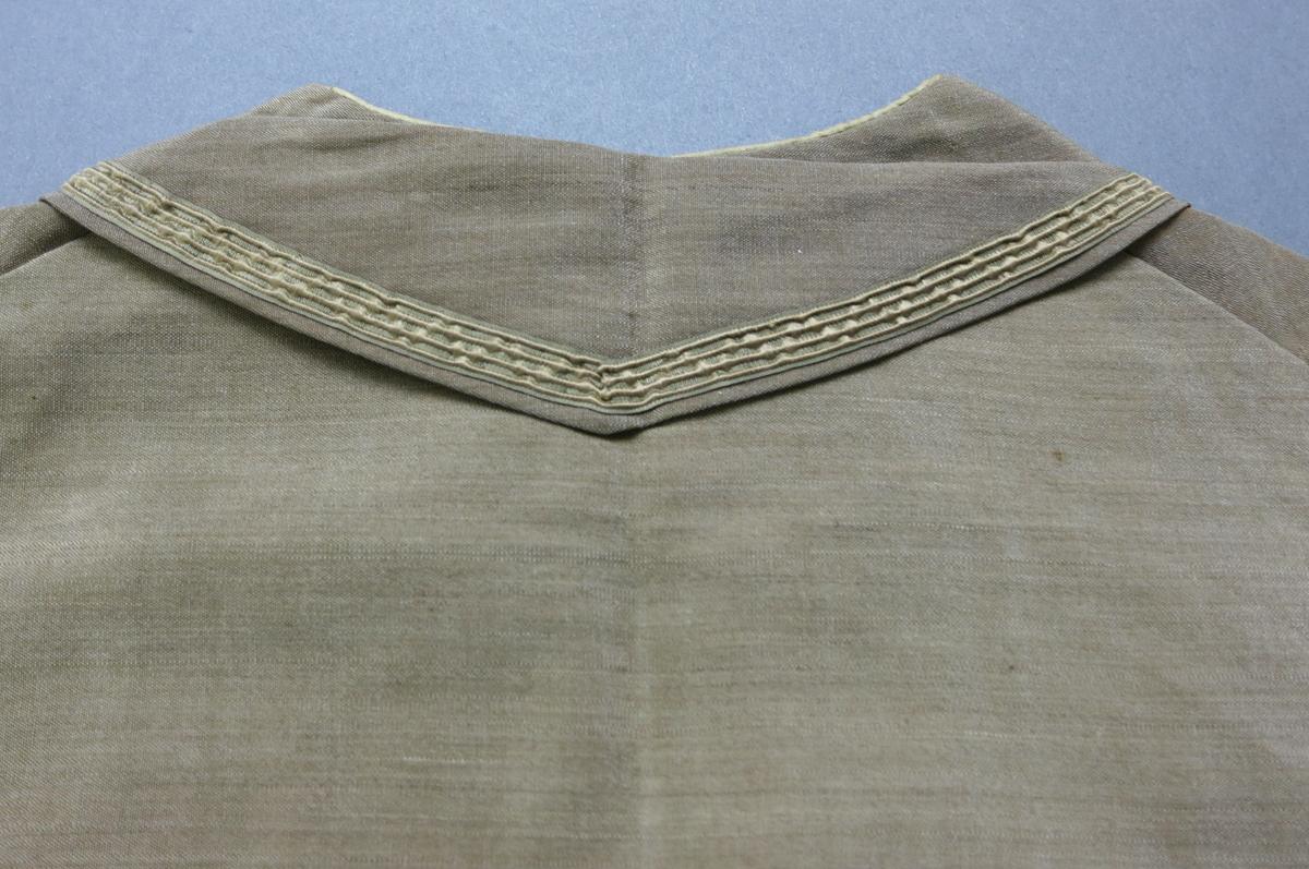 1994.0107.023 Coat, Collar
