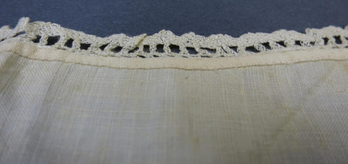 1994.0107.031 Kimono, Detail