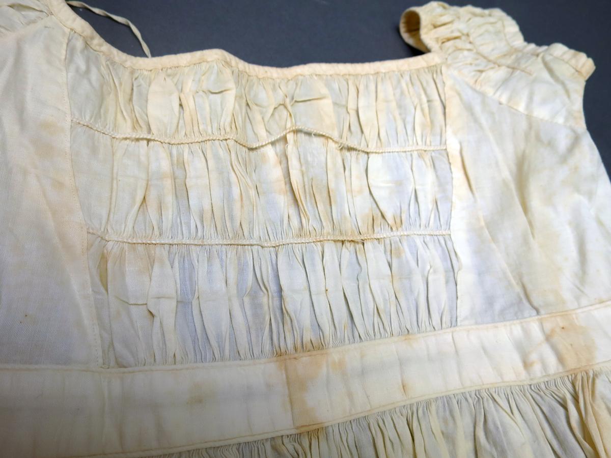 1994.0107.039 Dress, Detail