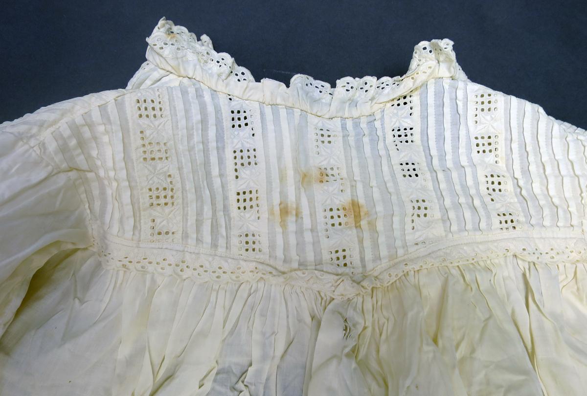1994.0107.040 Dress, Bodice