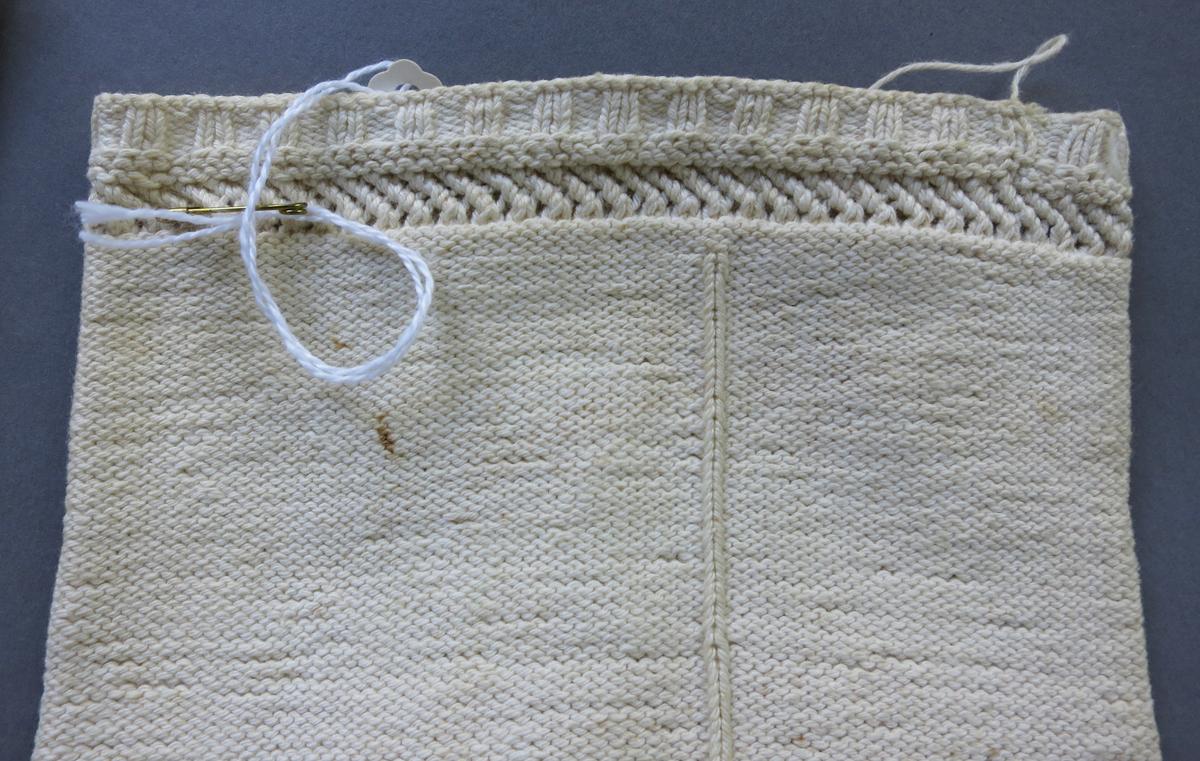 1994.0107.056 B Stocking, Detail