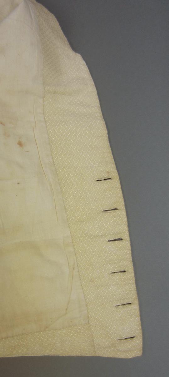 1994.0107.068 Vest, Buttonholes