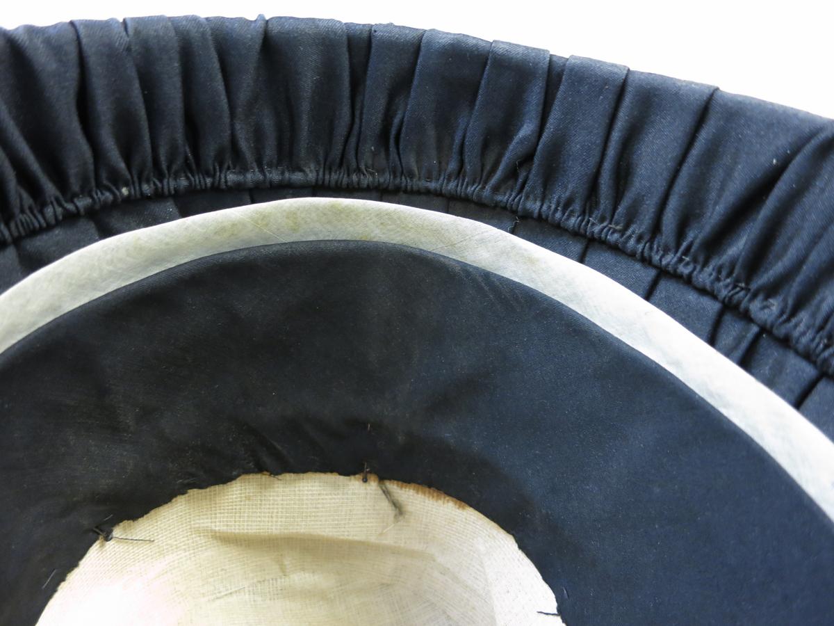 1994.0107.071 Bonnet, Lining