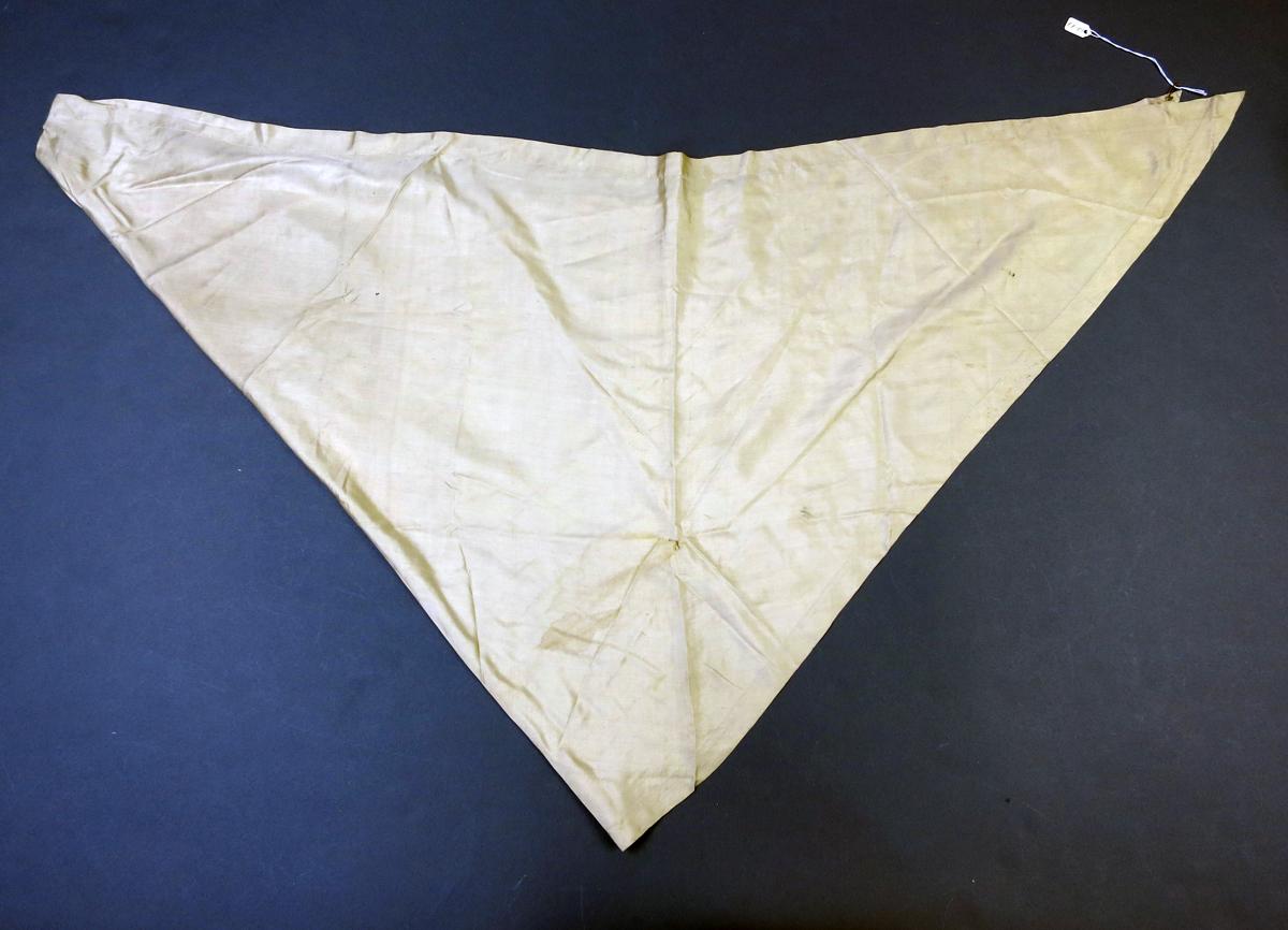 1994.0107.077 Shawl, View 1