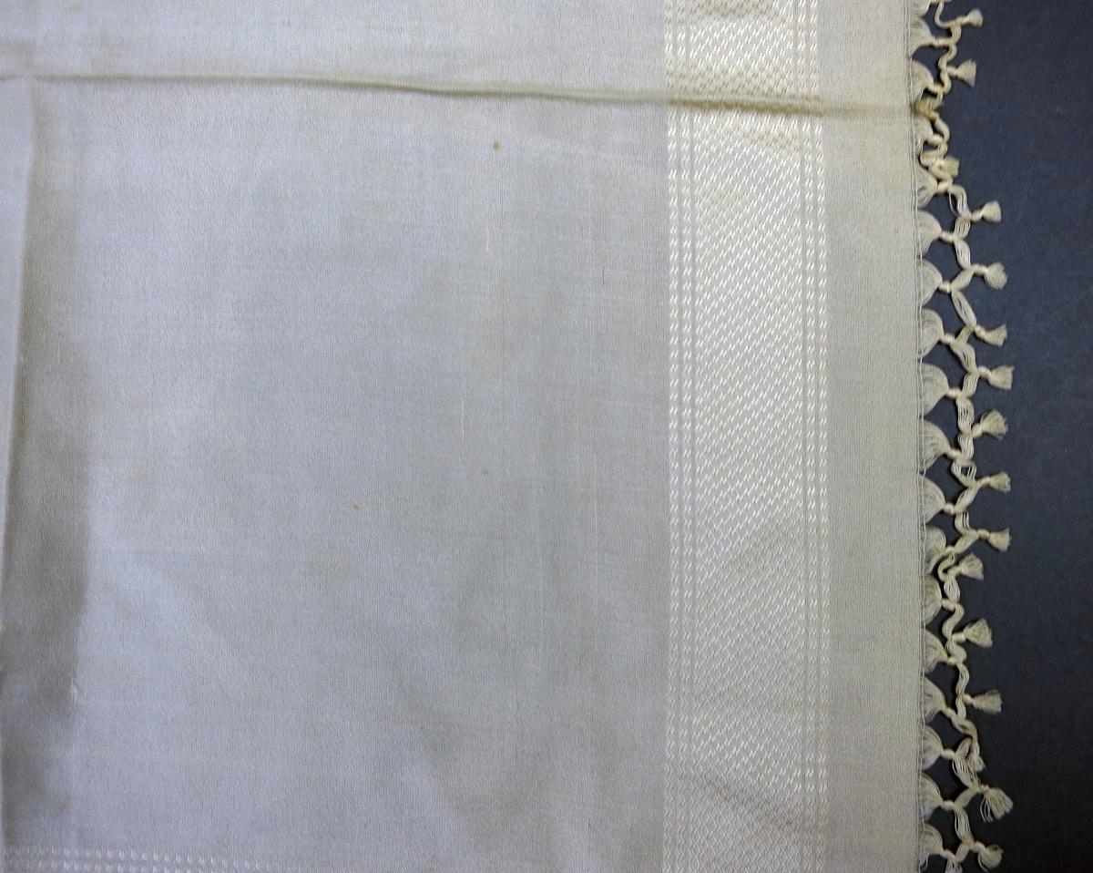 1994.0107.079 Shawl, Alt