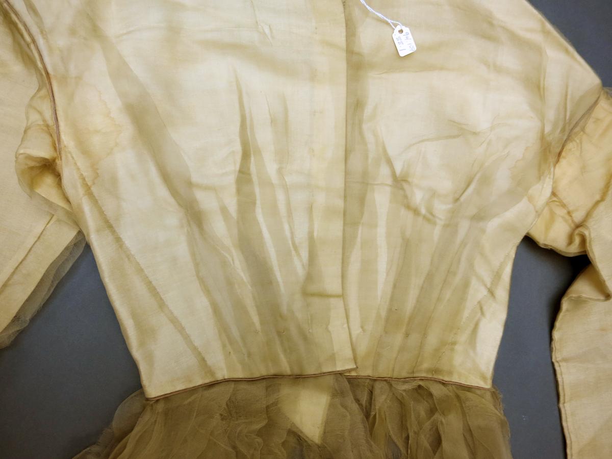 1994.0107.088.001 Dress, Bodice