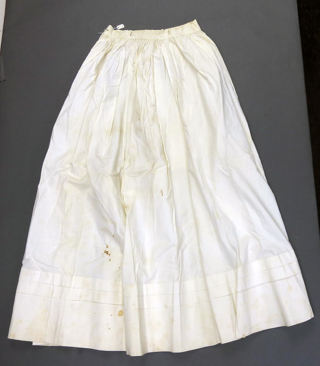 1994.0107.094 Petticoat, View 1