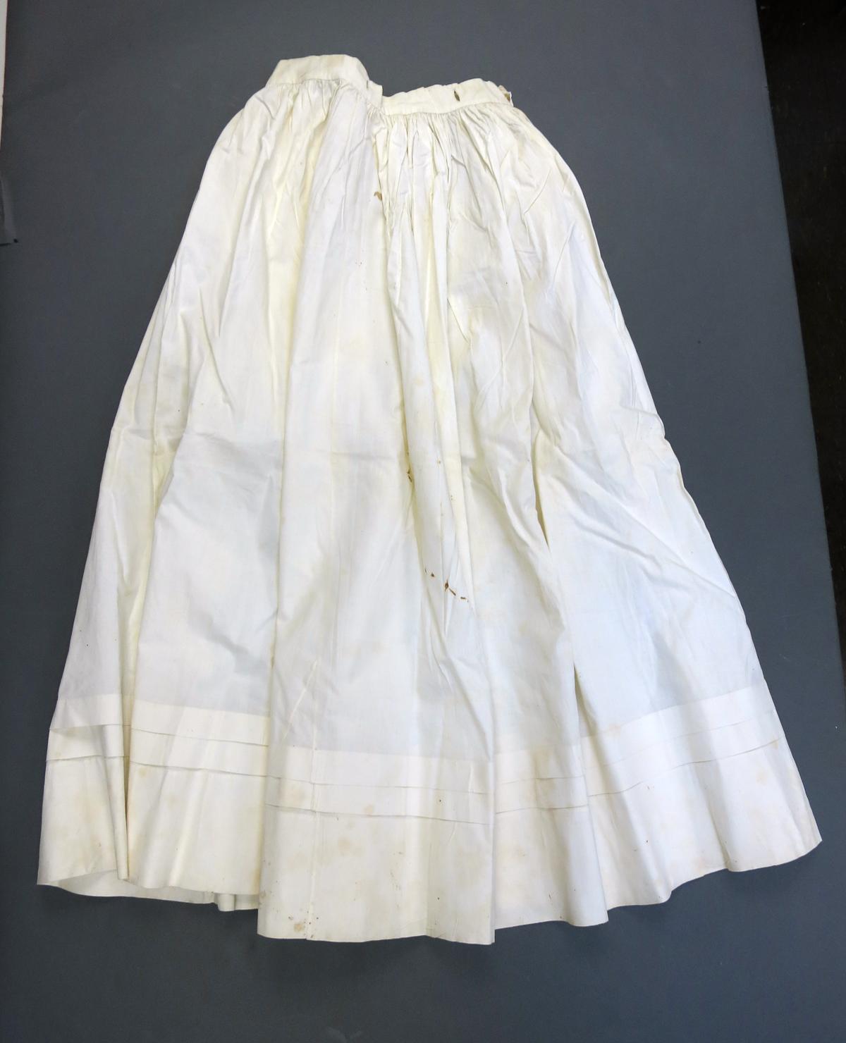 1994.0107.094 Petticoat, View 2