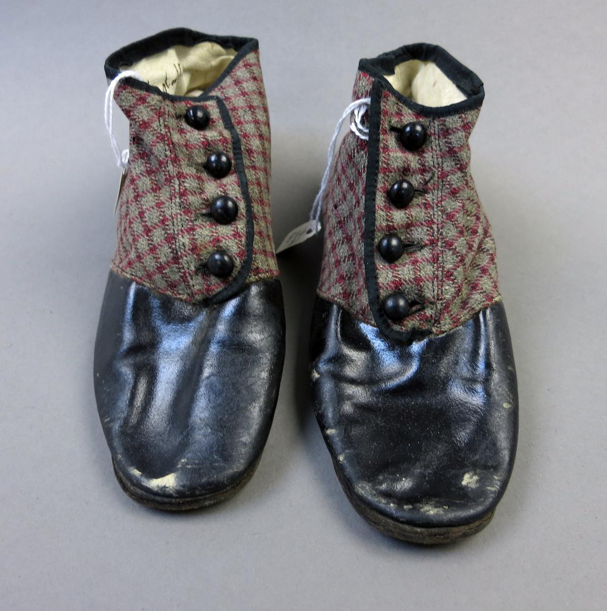 1994.0107.096 A-B Shoe, Full