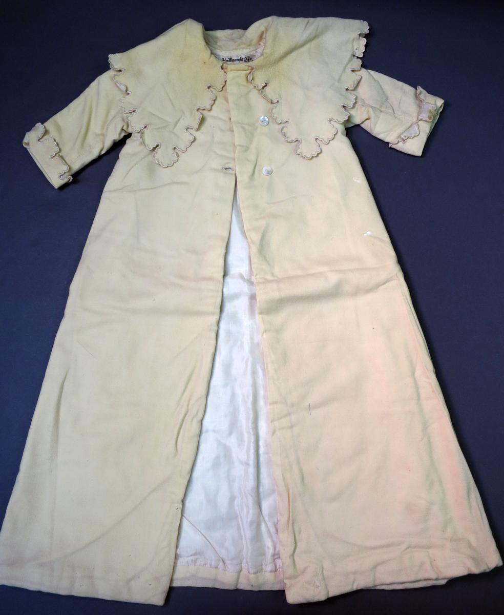 1994.0107.098 Coat, View 1