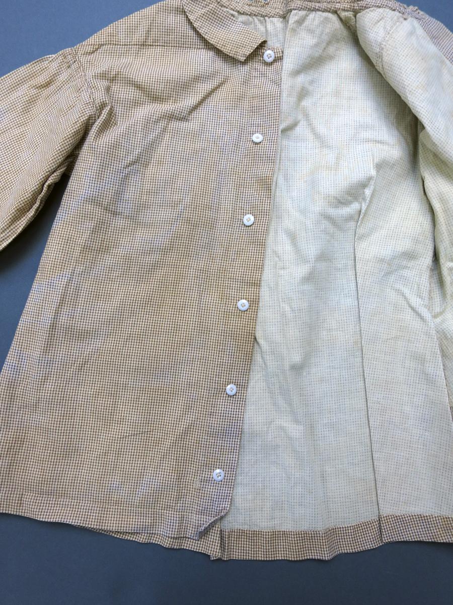 1994.0107.100 Shirt, Buttons