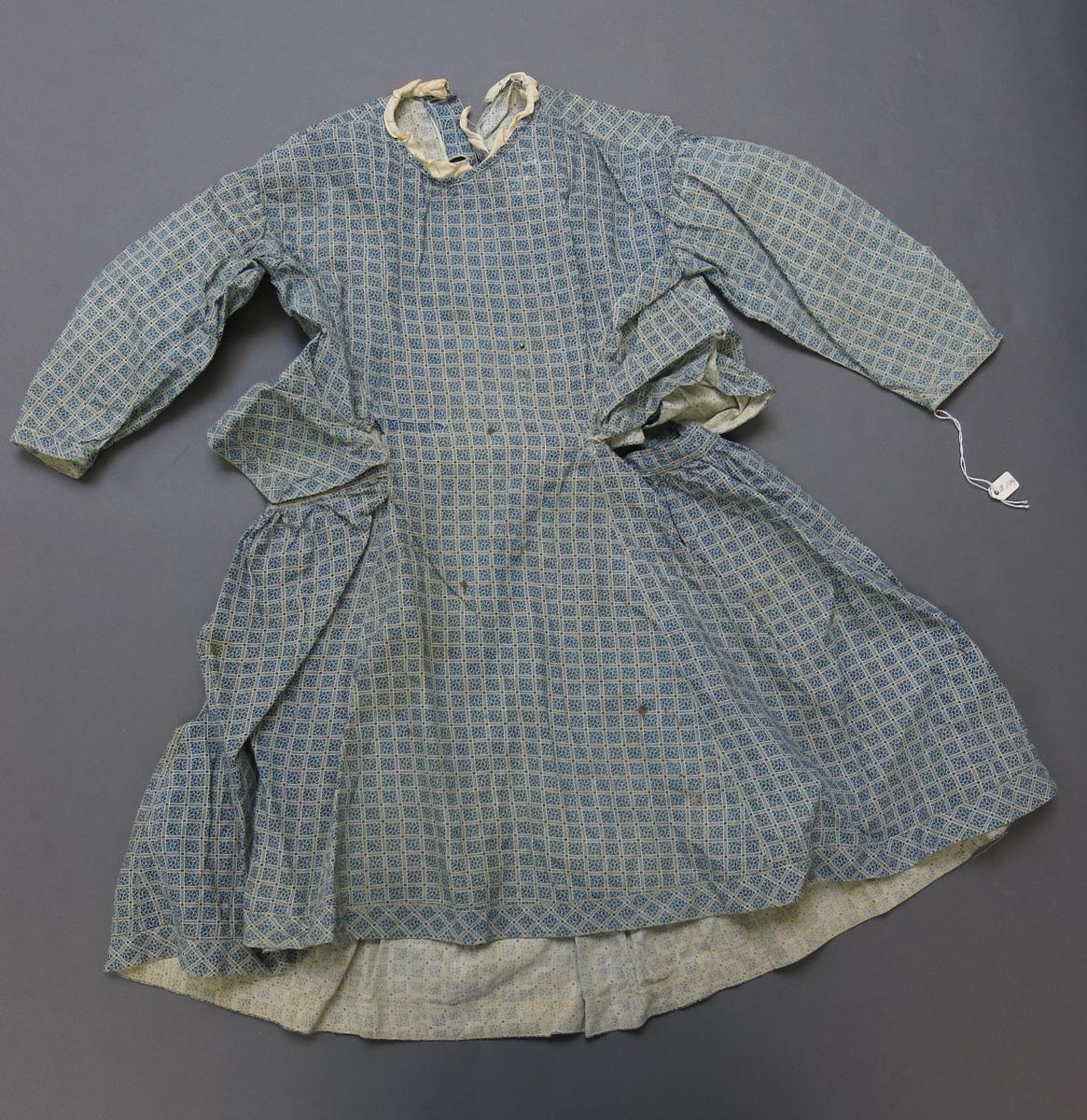 1994.0107.101 Dress, Front