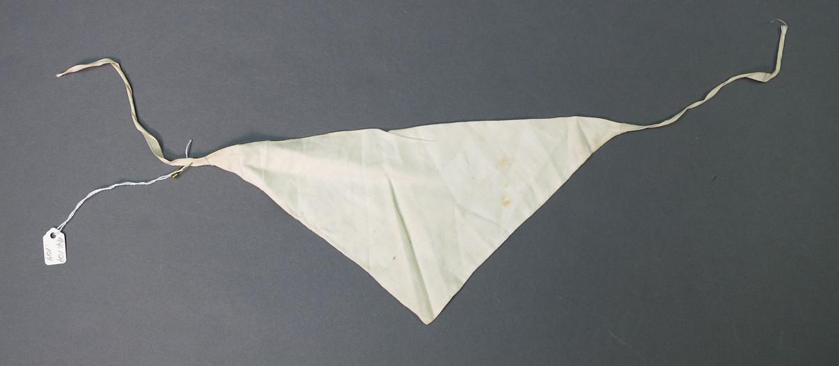 1994.0107.104 Headcloth, View 2